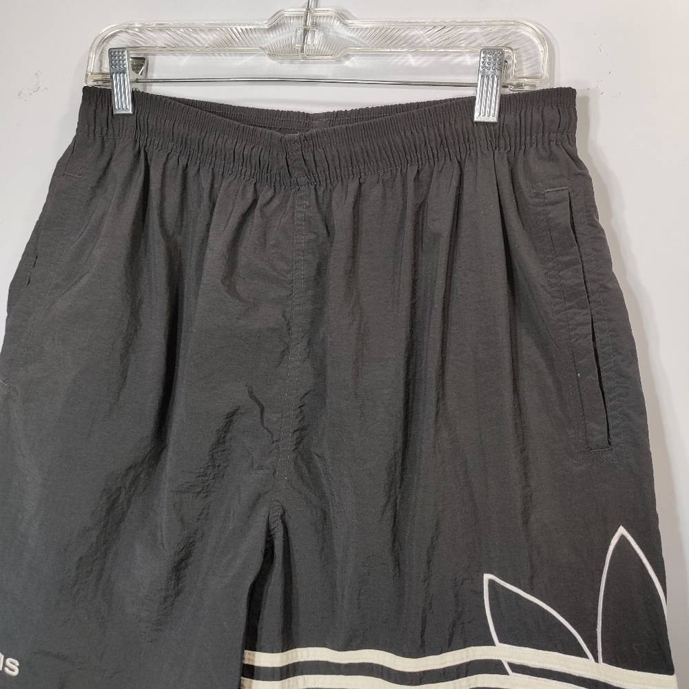 Adidas  Vintage Running Shorts Nylon Embroidered L - Picture 3 of 4